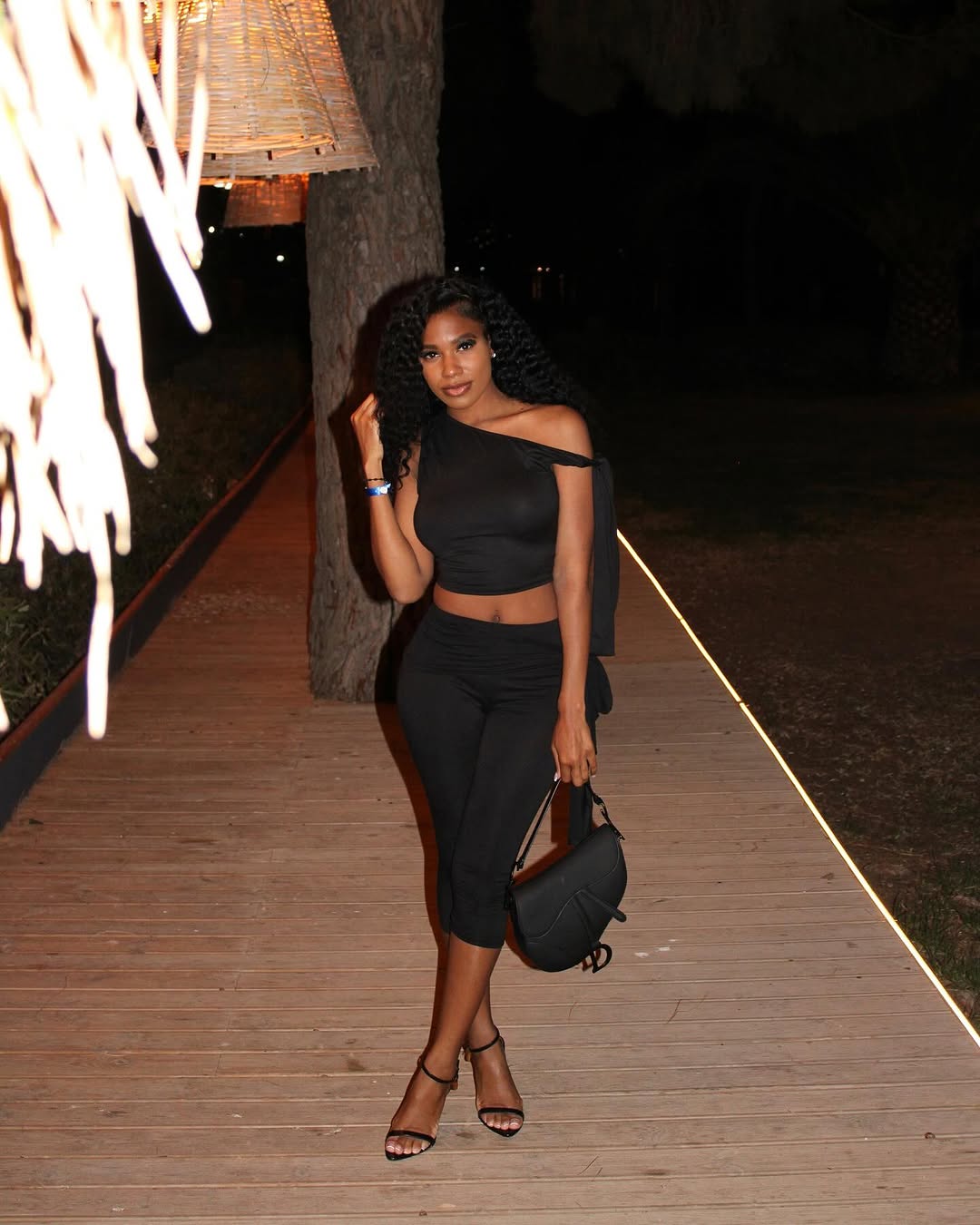 Taylor Capri Set (Black)